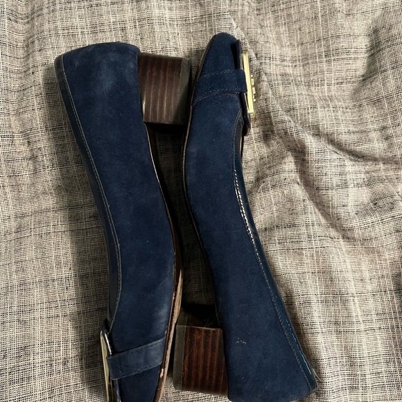 Tory Burch Navy Block Heel 6 - Picture 6 of 6